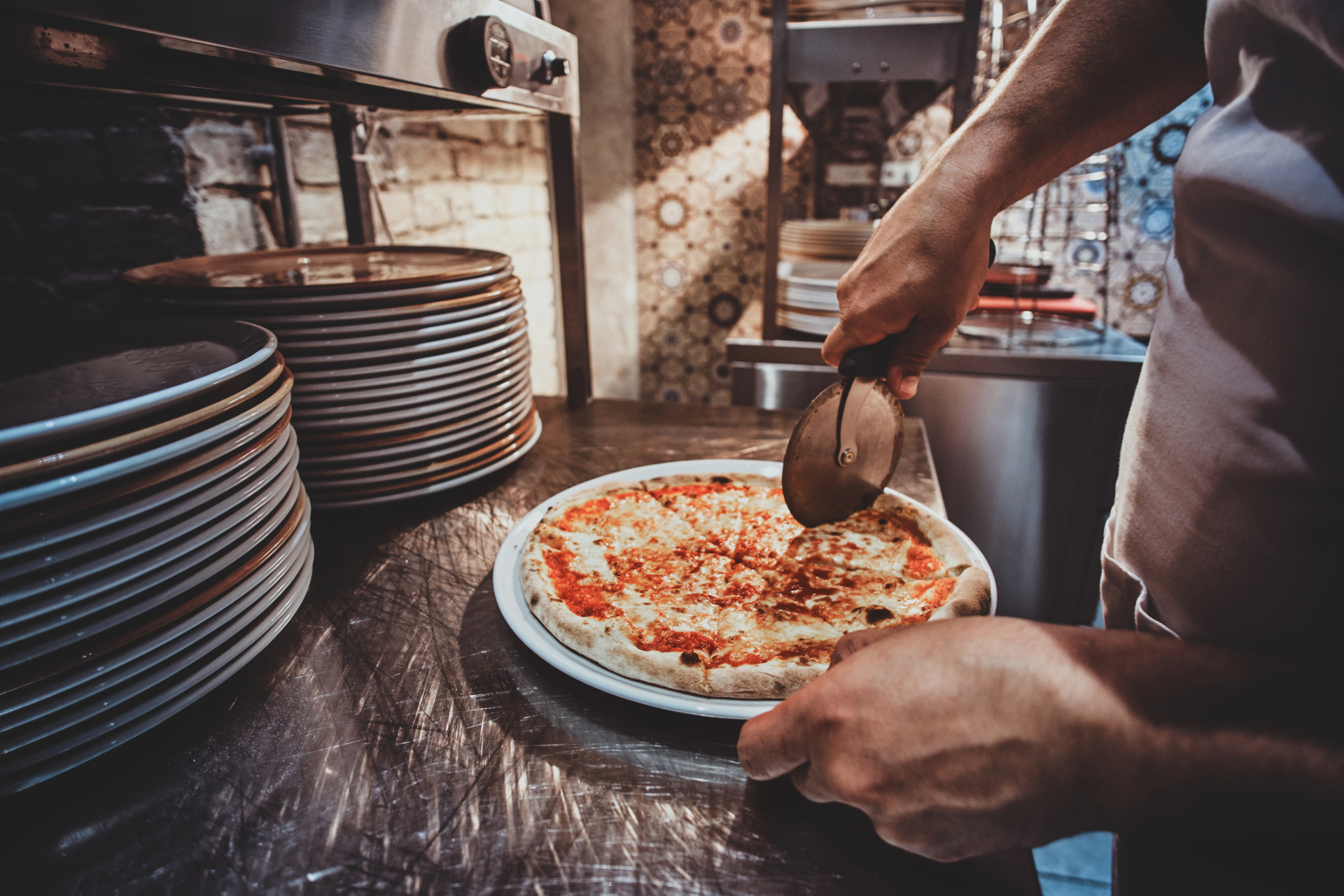 Frisch gebackene Pizza in der ApexLounge